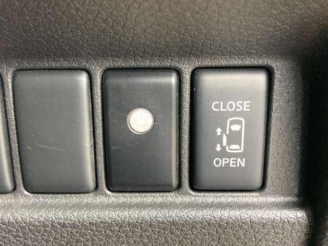 NV350キャラバンバン 2.0 プレミアムGX ブラックギア ロングボディ ★アラウンドビューモニター★助手席側オートスライドドア★LEDライト★衝突被害軽減ブレーキ★純正ナビ★フルセグTV、CD録音再生、DVD再生、AUX、Bluetoothハンズフリー/音楽再生・携帯★(10枚目)