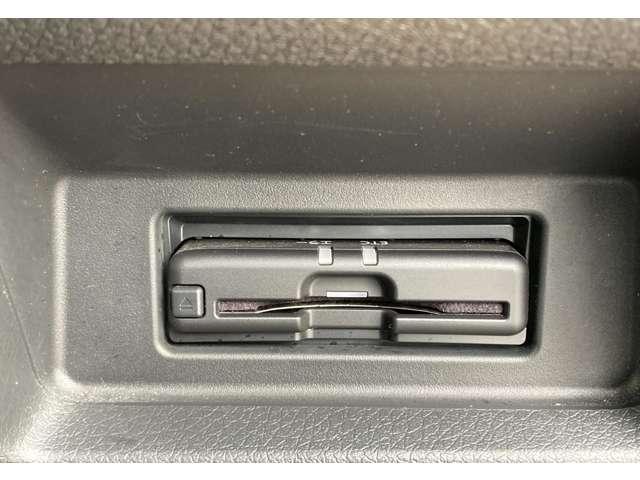 NV350キャラバンバン 2.0 プレミアムGX ブラックギア ロングボディ ★アラウンドビューモニター★助手席側オートスライドドア★LEDライト★衝突被害軽減ブレーキ★純正ナビ★フルセグTV、CD録音再生、DVD再生、AUX、Bluetoothハンズフリー/音楽再生・携帯★(13枚目)