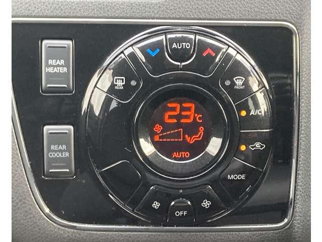 NV350キャラバンバン 2.0 プレミアムGX ブラックギア ロングボディ ★アラウンドビューモニター★助手席側オートスライドドア★LEDライト★衝突被害軽減ブレーキ★純正ナビ★フルセグTV、CD録音再生、DVD再生、AUX、Bluetoothハンズフリー/音楽再生・携帯★(16枚目)