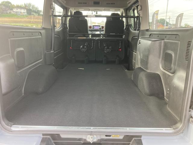 NV350キャラバンバン 2.0 プレミアムGX ブラックギア ロングボディ ★アラウンドビューモニター★助手席側オートスライドドア★LEDライト★衝突被害軽減ブレーキ★純正ナビ★フルセグTV、CD録音再生、DVD再生、AUX、Bluetoothハンズフリー/音楽再生・携帯★(42枚目)