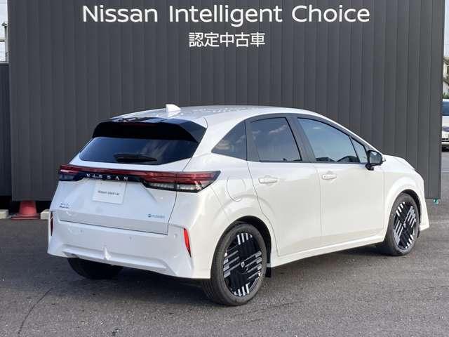 オーラ Ｇ　レザーエディション　こちらの車両はひょう害車となります。新車保証はありません。軽微な凹みがありますが、走行に問題はございません。店頭にて現車をご確認いただきましてからのみの販売となります。（5枚目）