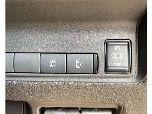 セレナ ハイウェイスターV こちらの車両はひょう害車となります。新車保証はありません。軽微な凹みがありますが、走行に問題はございません。店頭にて現車をご確認いただきましてからのみの販売となります。(18枚目)