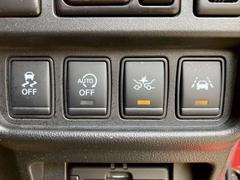ＶＤＣ（横滑り防止装置）ＯＦＦスイッチ，アイドリングストップスイッチ、エマージェンシーブレーキ、車線逸脱警報装置ＯＦＦスイッチです。 7