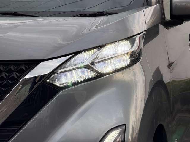 デイズ 660 ハイウェイスターX 純正大型ナビ 被害軽減 全周囲カメラ ブレーキサポート 禁煙 全周囲カメラ LED ドライブレコーダー イモビライザー 1オーナー インテリジェントキー ETC レーンキープ バックカメラ ナビTV アイドリングストップ オートエアコン(13枚目)