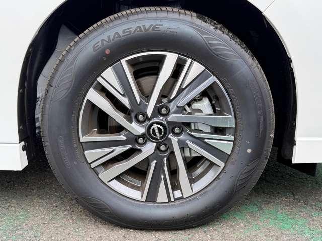 セレナ 2.0 ハイウェイスターV (雹害車) プロパイロット 被害軽減 W電動スライド レーダークルコン レーンアシスト LEDランプ ワンオーナー車 盗難防止システム カーテンエアバッグ アルミホイール キーフリー エアコン バックカメラ ABS 禁煙 パワーウィンドウ(16枚目)