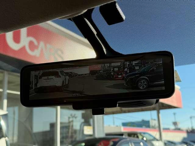 セレナ １．２　ｅ－ＰＯＷＥＲ　ハイウェイスター　Ｖ　プロパイロット　純正大型ナビ　被害軽減　３６０°カメラ　エマジェンシーブレーキ　１オナ　スマキー　バックカメラ　禁煙　ＬＥＤ　レーンアシスト　ＥＴＣ　ドラレコ　イモビ　サイドカーテンエアバック　フルオートエアコン　アルミホイール　エアバック（7枚目）