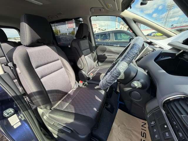 セレナ １．２　ｅ－ＰＯＷＥＲ　ハイウェイスター　Ｖ　プロパイロット　純正大型ナビ　被害軽減　３６０°カメラ　エマジェンシーブレーキ　１オナ　スマキー　バックカメラ　禁煙　ＬＥＤ　レーンアシスト　ＥＴＣ　ドラレコ　イモビ　サイドカーテンエアバック　フルオートエアコン　アルミホイール　エアバック（17枚目）