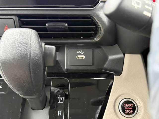 ルークス ６６０　Ｘ　純正大型ナビ　被害軽減　全周囲カメラ　アラモニ　前後衝突軽減ブレーキ　ワンオーナー車　禁煙　車線逸脱防止　ＥＴＣ　スマートキー　キーフリー　ドライブレコーダー　ｉ－ｓｔｏｐ　フルオートエアコン　パワーウインドウ　ＬＥＤ　バックカメラ（7枚目）