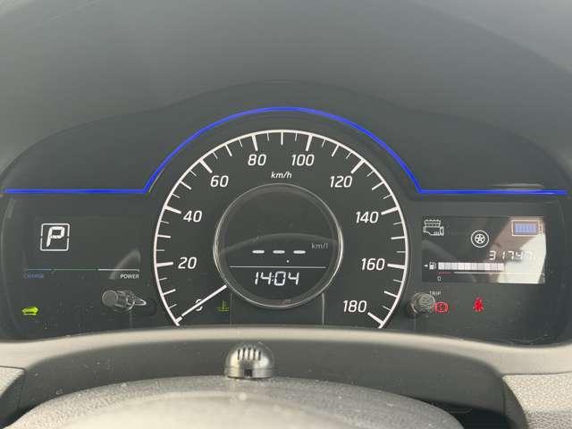 ノート １．２　ｅ－ＰＯＷＥＲ　Ｘ　純正ナビ　被害軽減　全周囲カメラ　３６０°カメラ　Ｒカメラ　運転席助手席エアバック　レーンキープ　ＡＵＴＯエアコン　１オーナー　盗難防止システム　ナビＴＶ　ＡＷ　サイドカメラ　運転席エアバッグ　キーレスエントリー　ＥＴＣ車載器　ＡＢＳ（4枚目）