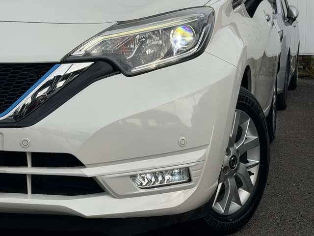 ノート １．２　ｅ－ＰＯＷＥＲ　Ｘ　純正ナビ　被害軽減　全周囲カメラ　３６０°カメラ　Ｒカメラ　運転席助手席エアバック　レーンキープ　ＡＵＴＯエアコン　１オーナー　盗難防止システム　ナビＴＶ　ＡＷ　サイドカメラ　運転席エアバッグ　キーレスエントリー　ＥＴＣ車載器　ＡＢＳ（12枚目）