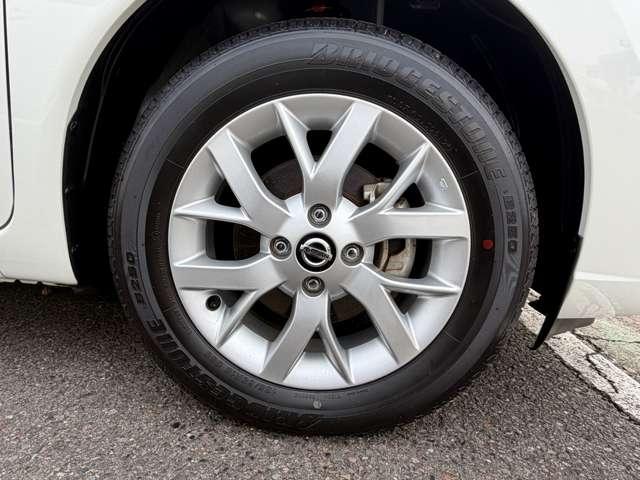 ノート １．２　ｅ－ＰＯＷＥＲ　Ｘ　純正ナビ　被害軽減　全周囲カメラ　３６０°カメラ　Ｒカメラ　運転席助手席エアバック　レーンキープ　ＡＵＴＯエアコン　１オーナー　盗難防止システム　ナビＴＶ　ＡＷ　サイドカメラ　運転席エアバッグ　キーレスエントリー　ＥＴＣ車載器　ＡＢＳ（16枚目）