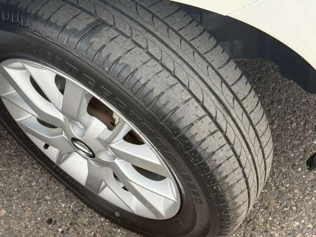 ノート １．２　ｅ－ＰＯＷＥＲ　Ｘ　純正ナビ　被害軽減　全周囲カメラ　３６０°カメラ　Ｒカメラ　運転席助手席エアバック　レーンキープ　ＡＵＴＯエアコン　１オーナー　盗難防止システム　ナビＴＶ　ＡＷ　サイドカメラ　運転席エアバッグ　キーレスエントリー　ＥＴＣ車載器　ＡＢＳ（17枚目）