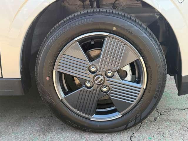 サクラ Ｘ　バッテリー１２セグ・純正大画面ナビ・バックカメラ・　フルセグＴＶ・ＬＥＤヘッドライト・ハイビームアシスト・純正ドラレコ・２００Ｖ普通充電ケーブル・エマージェンシーブレーキ・車線逸脱警報・踏み間違い防止・道路／速度標識表示・サイド／カーテンエアバッグ（16枚目）