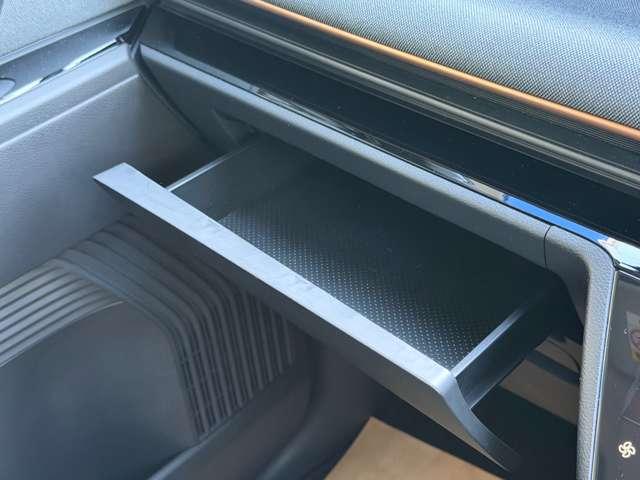 サクラ Ｘ　バッテリー１２セグ・純正大画面ナビ・バックカメラ・　フルセグＴＶ・ＬＥＤヘッドライト・ハイビームアシスト・純正ドラレコ・２００Ｖ普通充電ケーブル・エマージェンシーブレーキ・車線逸脱警報・踏み間違い防止・道路／速度標識表示・サイド／カーテンエアバッグ（18枚目）