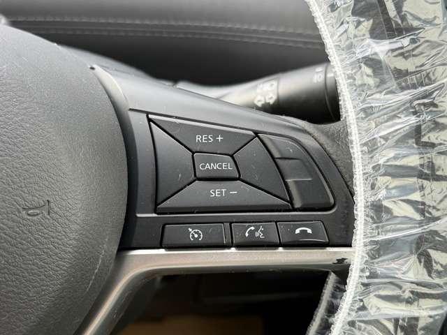 セレナ ２．０　ハイウェイスター　Ｖ　純正大型ナビ　被害軽減　全周囲カメラ　アラウンドビュ－　１オナ　アルミ　衝突被害軽減　エアバッグ　両側オートスライドドア　ＬＥＤライト　インテリジェントキー　サイドカメラ　メモリーナビ　アイドリングストップ　ナビＴＶ　ドラレコ　パワステ（8枚目）