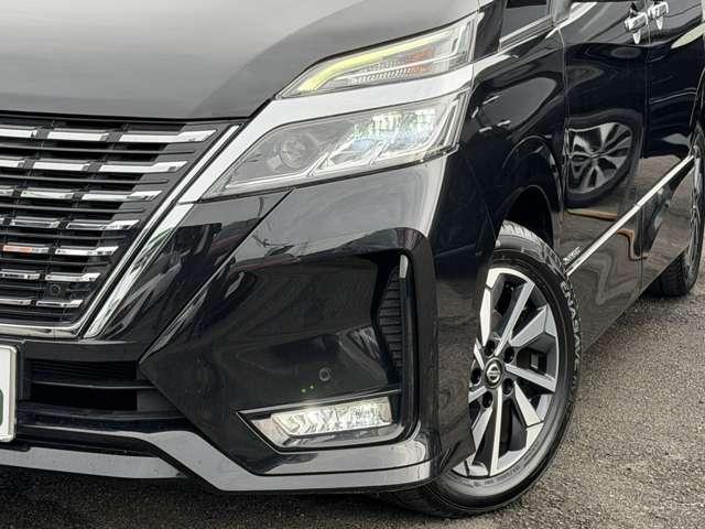セレナ ２．０　ハイウェイスター　Ｖ　純正大型ナビ　被害軽減　全周囲カメラ　アラウンドビュ－　１オナ　アルミ　衝突被害軽減　エアバッグ　両側オートスライドドア　ＬＥＤライト　インテリジェントキー　サイドカメラ　メモリーナビ　アイドリングストップ　ナビＴＶ　ドラレコ　パワステ（15枚目）
