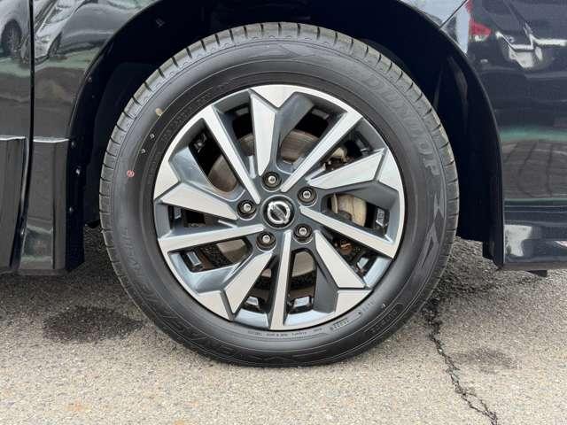 セレナ ２．０　ハイウェイスター　Ｖ　純正大型ナビ　被害軽減　全周囲カメラ　アラウンドビュ－　１オナ　アルミ　衝突被害軽減　エアバッグ　両側オートスライドドア　ＬＥＤライト　インテリジェントキー　サイドカメラ　メモリーナビ　アイドリングストップ　ナビＴＶ　ドラレコ　パワステ（18枚目）