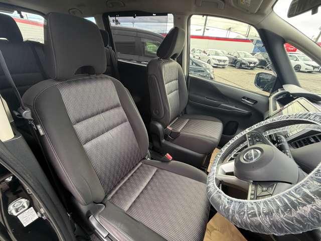 セレナ ２．０　ハイウェイスター　Ｖ　純正大型ナビ　被害軽減　全周囲カメラ　アラウンドビュ－　１オナ　アルミ　衝突被害軽減　エアバッグ　両側オートスライドドア　ＬＥＤライト　インテリジェントキー　サイドカメラ　メモリーナビ　アイドリングストップ　ナビＴＶ　ドラレコ　パワステ（20枚目）