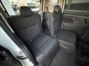 後部座席もゆったりと腰掛けることができます☆左右独立での前後ロングスライドが可能です。