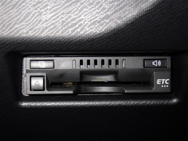 アクア Ｓスタイルブラック　衝突被害軽減システム　メモリーナビ　フルセグ　バックカメラ　ＥＴＣ　ＣＤ　ＤＶＤ再生　スマートキー　キーレス　ハイブリッド（16枚目）