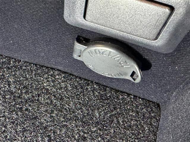 マークＸ ２５０Ｇ　衝突被害軽減システム　メモリーナビ　フルセグ　バックカメラ　ＥＴＣ　ドラレコ　ＣＤ　ミュージックプレイヤー接続可　ＤＶＤ再生　電動シート　オートクルーズコントロール　ＬＥＤヘッドランプ　スマートキー（16枚目）