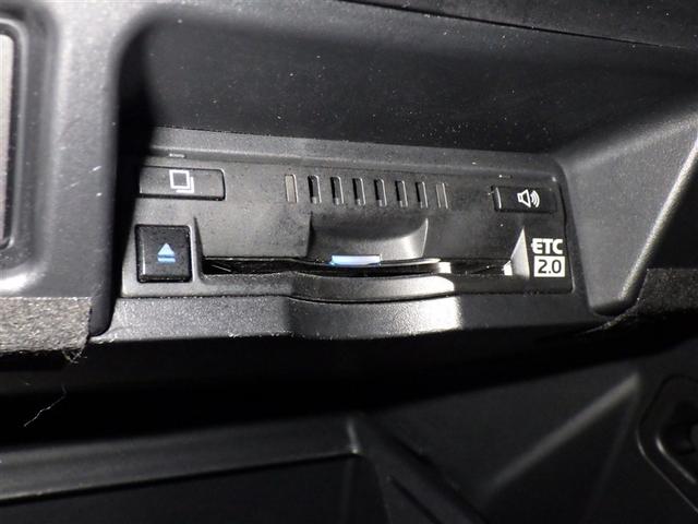 クラウン Ｓ　Ｃパッケージ　衝突被害軽減システム　フルセグ　バックカメラ　ＥＴＣ　ドラレコ　ＣＤ　ミュージックプレイヤー接続可　ＤＶＤ再生　電動シート　オートクルーズコントロール　ＬＥＤヘッドランプ　スマートキー　キーレス（16枚目）