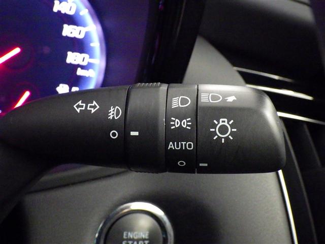 クラウン Ｓ　Ｃパッケージ　衝突被害軽減システム　フルセグ　バックカメラ　ＥＴＣ　ドラレコ　ＣＤ　ミュージックプレイヤー接続可　ＤＶＤ再生　電動シート　オートクルーズコントロール　ＬＥＤヘッドランプ　スマートキー　キーレス（17枚目）