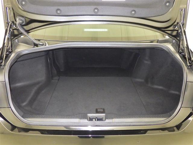 クラウン Ｓ　Ｃパッケージ　衝突被害軽減システム　フルセグ　バックカメラ　ＥＴＣ　ドラレコ　ＣＤ　ミュージックプレイヤー接続可　ＤＶＤ再生　電動シート　オートクルーズコントロール　ＬＥＤヘッドランプ　スマートキー　キーレス（28枚目）