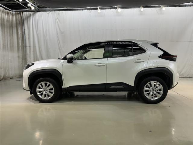 ヤリスクロス Ｇ　衝突被害軽減システム　バックカメラ　ＥＴＣ　ドラレコ　ミュージックプレイヤー接続可　オートクルーズコントロール　スマートキー　キーレス（4枚目）