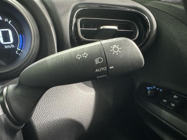 ヤリスクロス Ｇ　衝突被害軽減システム　バックカメラ　ＥＴＣ　ドラレコ　ミュージックプレイヤー接続可　オートクルーズコントロール　スマートキー　キーレス（22枚目）