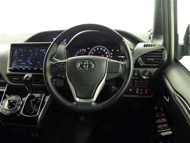 エスクァイア Ｇｉ　衝突被害軽減システム　メモリーナビ　フルセグ　バックカメラ　ＥＴＣ　ドラレコ　ＣＤ　ミュージックプレイヤー接続可　ＤＶＤ再生　オートクルーズコントロール　ＬＥＤヘッドランプ　両側電動スライド　キーレス（8枚目）