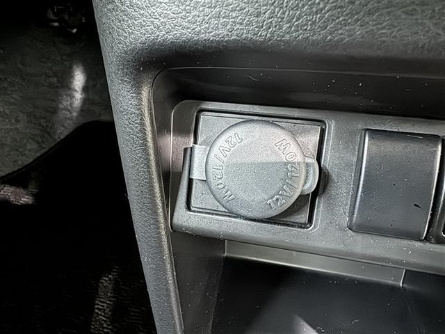 シガーソケット用の充電器が使用可能です！