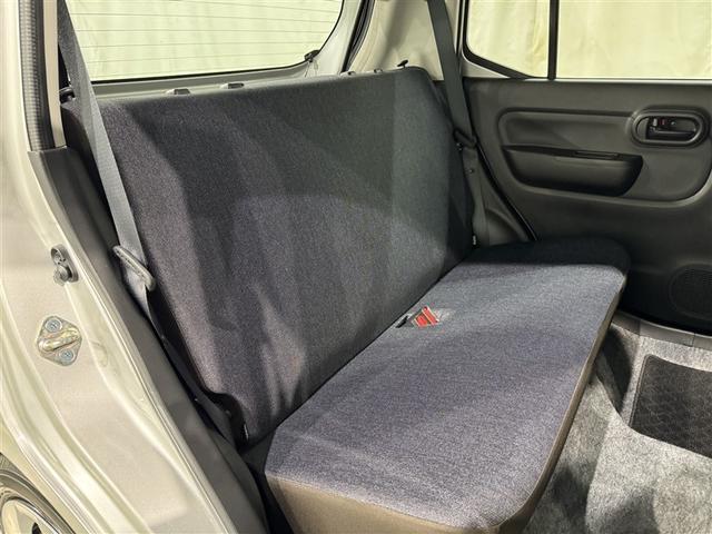 もちろん後席もきれいにリフレッシュ済み☆徹底洗浄、消臭・除菌も実施済みです。是非ご覧になってください♪