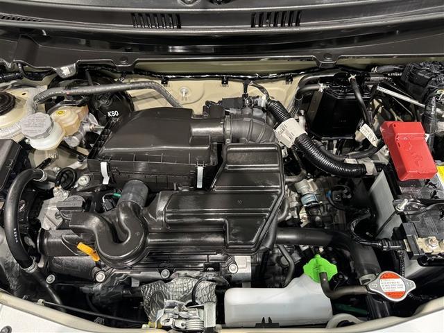 スチームがけでエンジンルームの汚れも綺麗にクリーニング！