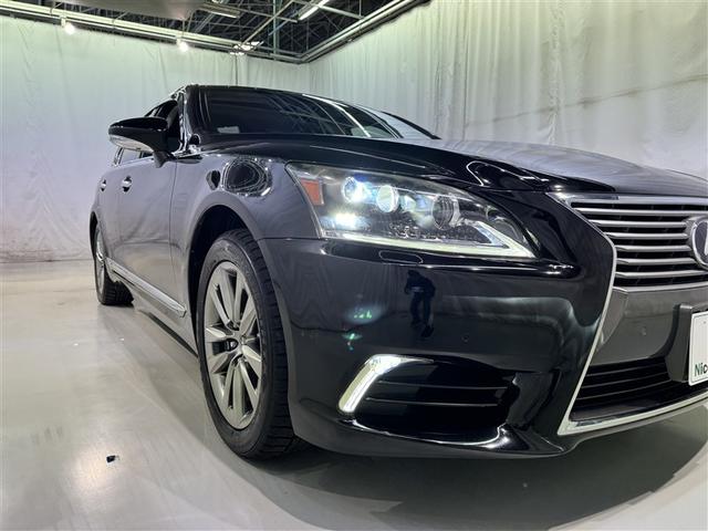 ���邢���C�g���铹�𖾂邭�Ƃ炵�Ă���܂��B�@�^�]�����ŁA���H�󋵂������ɑ����F���ł��邩�d�v�ȃ|�C���g�ł��B�@���F�����Â��������邭�Ƃ炵�Ă���܂���B