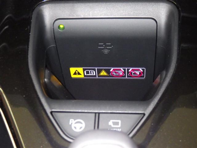 クラウンスポーツ Ｚ　衝突被害軽減システム　フルセグ　バックカメラ　ＥＴＣ　ドラレコ　ミュージックプレイヤー接続可　サンルーフ　革シート　電動シート　オートクルーズコントロール　ＬＥＤヘッドランプ　スマートキー　キーレス（15枚目）