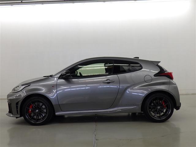 ＧＲヤリス ＲＺ　ハイパフォーマンス　６速マニュアル　衝突被害軽減システム　フルセグ　バックカメラ　ＥＴＣ　ミュージックプレイヤー接続可　後席モニター　オートクルーズコントロール　ＬＥＤヘッドランプ　スマートキー　キーレス　４ＷＤ（4枚目）