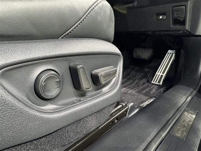 クラウンハイブリッド ＲＳアドバンス　衝突被害軽減システム　メモリーナビ　フルセグ　バックカメラ　ＥＴＣ　ドラレコ　ＣＤ　ミュージックプレイヤー接続可　ＤＶＤ再生　革シート　電動シート　オートクルーズコントロール　ＬＥＤヘッドランプ（31枚目）