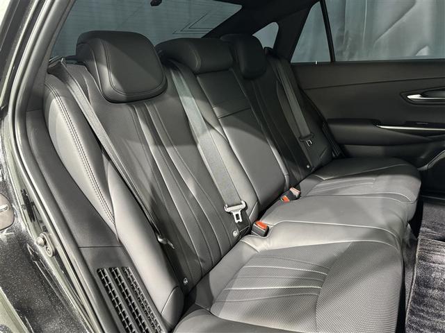 クラウンハイブリッド ＲＳアドバンス　衝突被害軽減システム　メモリーナビ　フルセグ　バックカメラ　ＥＴＣ　ドラレコ　ＣＤ　ミュージックプレイヤー接続可　ＤＶＤ再生　革シート　電動シート　オートクルーズコントロール　ＬＥＤヘッドランプ（34枚目）