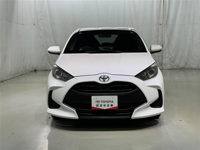 ヤリス Ｘ　Ｂパッケージ　メモリーナビ　バックカメラ　ミュージックプレイヤー接続可　キーレス（4枚目）