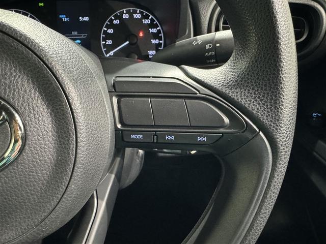 ヤリス Ｘ　Ｂパッケージ　メモリーナビ　バックカメラ　ミュージックプレイヤー接続可　キーレス（17枚目）