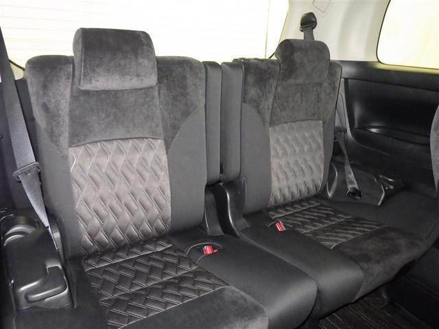 �R��ڃV�[�g���Ђ�т�Ƃ����X�y�[�X���m�ۂ��Ă��܂��B��l���ł̂��o�������΂�����ł��I