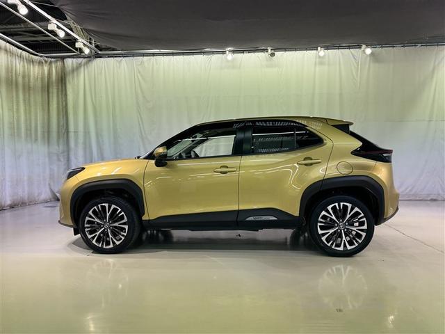 ヤリスクロス ハイブリッドＺ　衝突被害軽減システム　メモリーナビ　フルセグ　バックカメラ　ＥＴＣ　ドラレコ　ミュージックプレイヤー接続可　オートクルーズコントロール　ＬＥＤヘッドランプ　スマートキー　キーレス　ハイブリッド（5枚目）