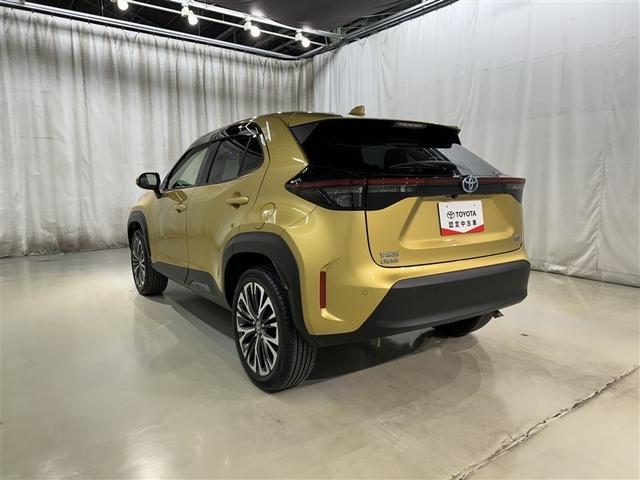 ヤリスクロス ハイブリッドＺ　衝突被害軽減システム　メモリーナビ　フルセグ　バックカメラ　ＥＴＣ　ドラレコ　ミュージックプレイヤー接続可　オートクルーズコントロール　ＬＥＤヘッドランプ　スマートキー　キーレス　ハイブリッド（6枚目）