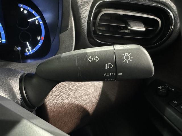 ヤリスクロス ハイブリッドＺ　衝突被害軽減システム　メモリーナビ　フルセグ　バックカメラ　ＥＴＣ　ドラレコ　ミュージックプレイヤー接続可　オートクルーズコントロール　ＬＥＤヘッドランプ　スマートキー　キーレス　ハイブリッド（25枚目）