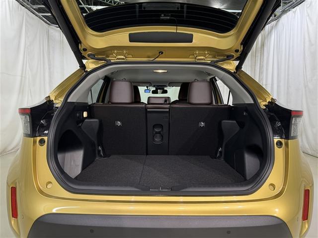 ヤリスクロス ハイブリッドＺ　衝突被害軽減システム　メモリーナビ　フルセグ　バックカメラ　ＥＴＣ　ドラレコ　ミュージックプレイヤー接続可　オートクルーズコントロール　ＬＥＤヘッドランプ　スマートキー　キーレス　ハイブリッド（32枚目）