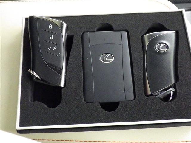 �����|�P�b�g�̒��ł��h�A�J�E�G���W���X�^�[�g���\�ȕ֗��ȃX�}�[�g�L�[�ł��I