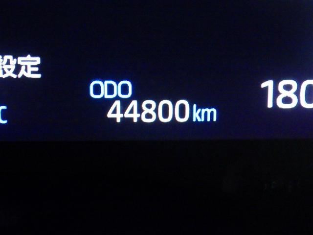 ヤリスクロス ハイブリッドＺ　衝突被害軽減システム　バックカメラ　ＥＴＣ　ミュージックプレイヤー接続可　電動シート　オートクルーズコントロール　ＬＥＤヘッドランプ　スマートキー　キーレス　ハイブリッド（26枚目）