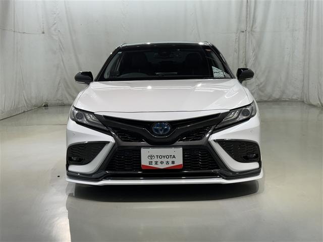 カムリ ＷＳ　衝突被害軽減システム　メモリーナビ　バックカメラ　ＥＴＣ　ドラレコ　ミュージックプレイヤー接続可　電動シート　オートクルーズコントロール　スマートキー　キーレス　ハイブリッド（3枚目）