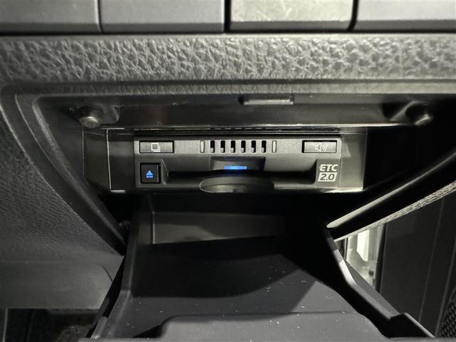 カムリ ＷＳ　衝突被害軽減システム　メモリーナビ　バックカメラ　ＥＴＣ　ドラレコ　ミュージックプレイヤー接続可　電動シート　オートクルーズコントロール　スマートキー　キーレス　ハイブリッド（13枚目）